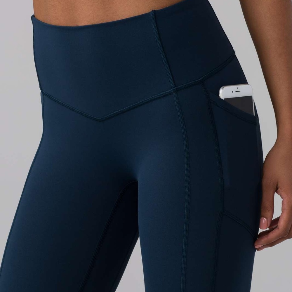 Lululemon All The Right Places Crop II Size 6